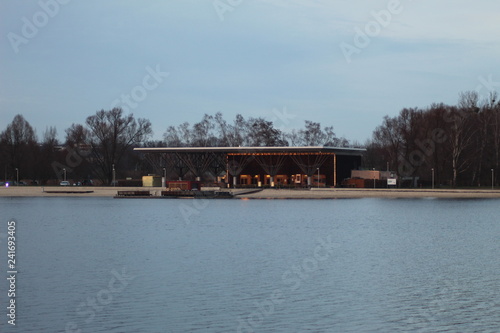 The cafe on the river 