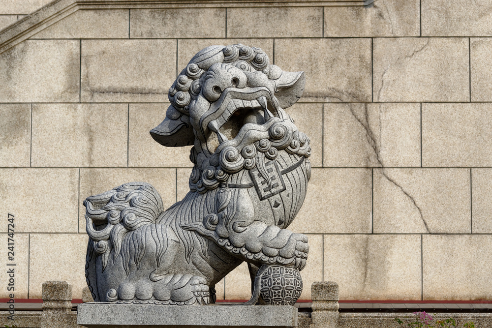 china statue of lion  