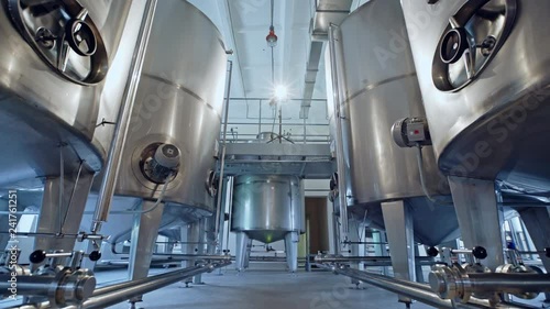 Stainless steel vats for wine