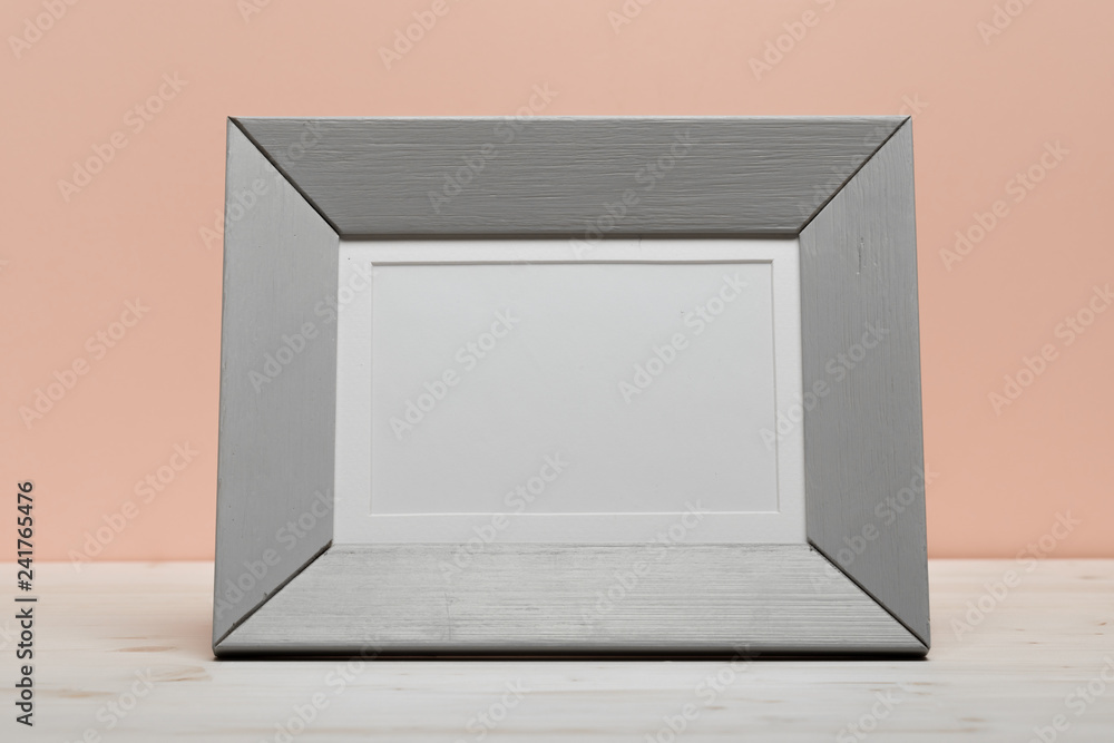drey frame on wooden desk, pin background drey frame on wooden desk, pin background