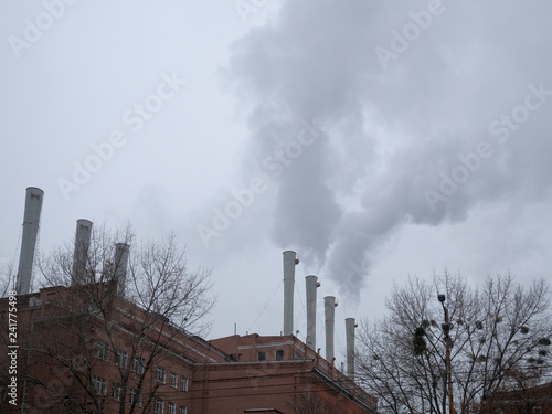 Konstfotografi wide footage of factory plant chimneys
