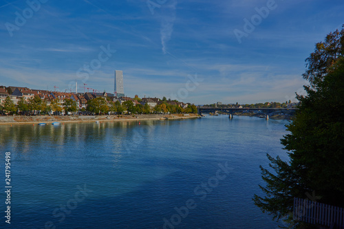 Panorama von der "Mittleren Brücke" in Basel-Stadt (Schweiz)