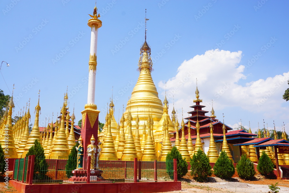 Naklejka premium ミャンマー