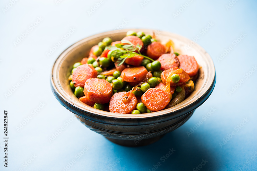 Carrot green peas sabzi / Gajar Mutter sabji Carrot green peas sabzi / Gajar Mutter sabji