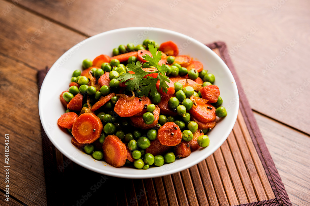 Carrot green peas sabzi / Gajar Mutter sabji Carrot green peas sabzi / Gajar Mutter sabji