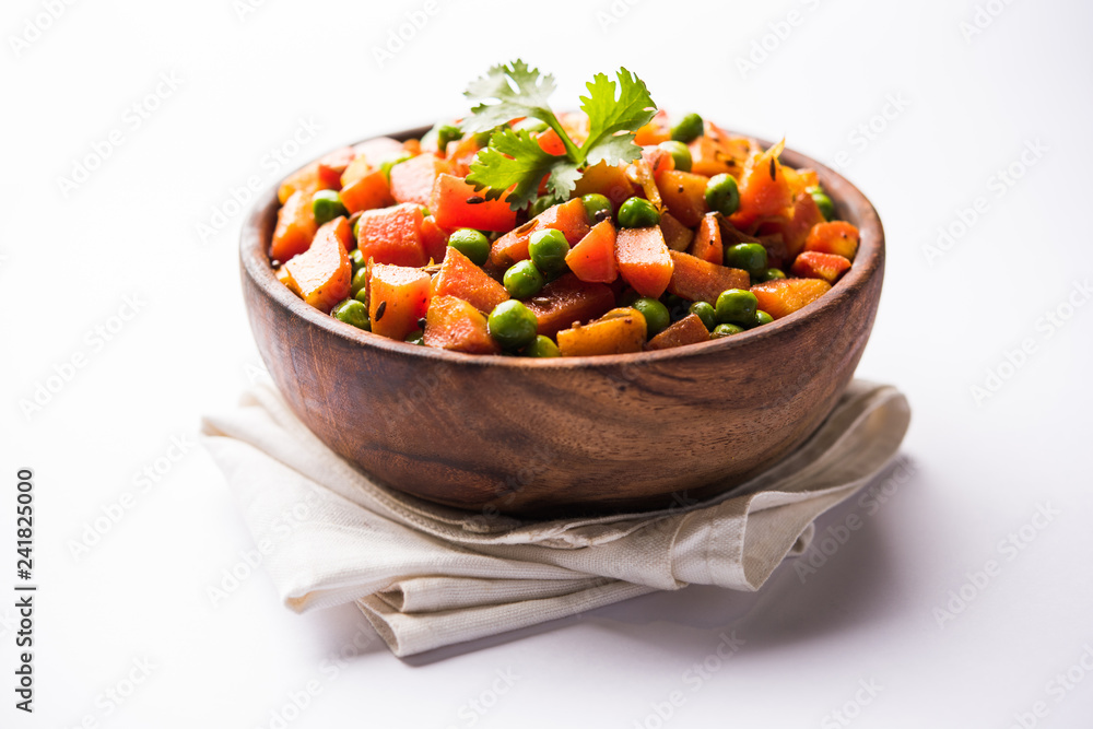Carrot green peas sabzi / Gajar Mutter sabji Carrot green peas sabzi / Gajar Mutter sabji