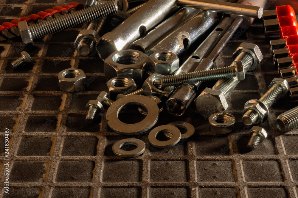 End wrenches lying on the working surface End wrenches lying on the working surface