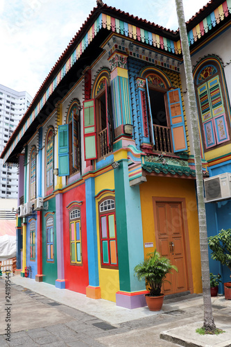 Fototapeta Naklejka Na Ścianę i Meble -  Colorful and beautiful house in Singapore