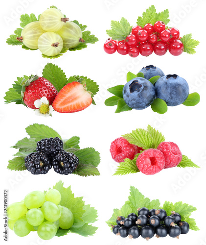 Beeren Sammlung Erdbeeren Blaubeeren Weintrauben Trauben Himbeeren Früchte  isoliert Freisteller freigestellt Stock Photo | Adobe Stock