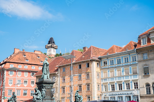 Blick auf den Grazer Uhrturm Schlossberg