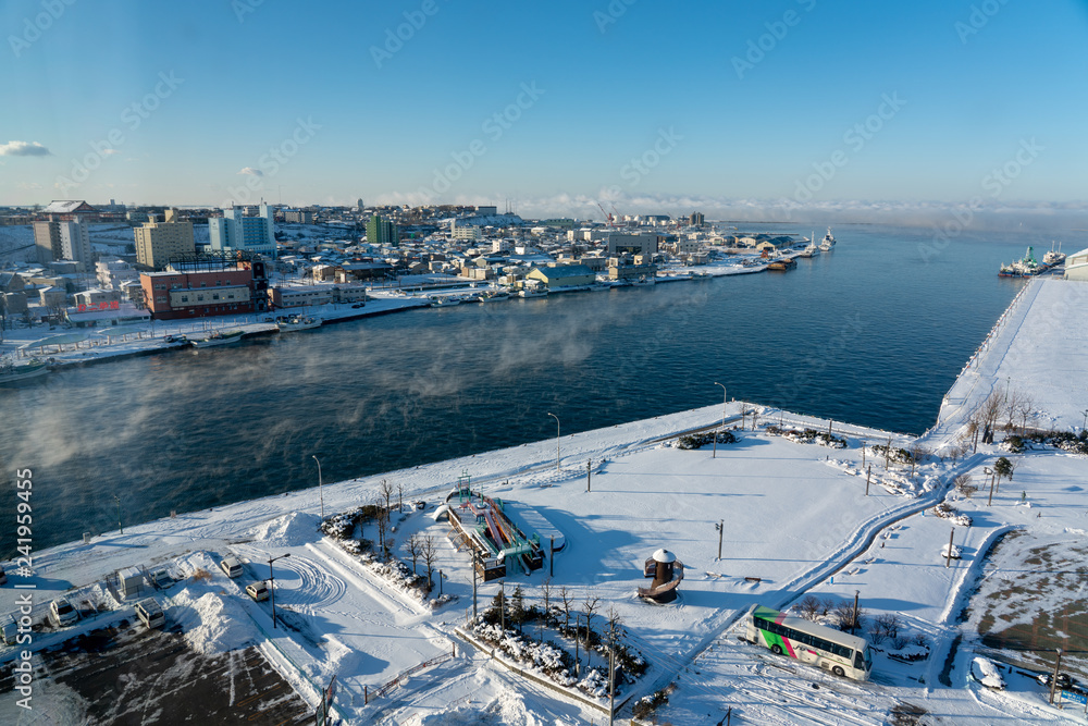 釧路のホテルから見る釧路川の気嵐 StockFoto Adobe Stock
