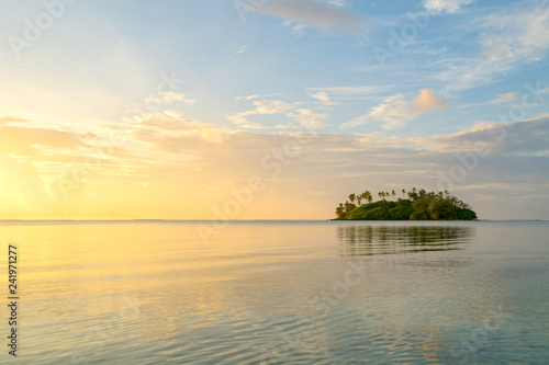 Muri Lagoon at sunrise in Rarotonga in the Cook Islands © Darren
