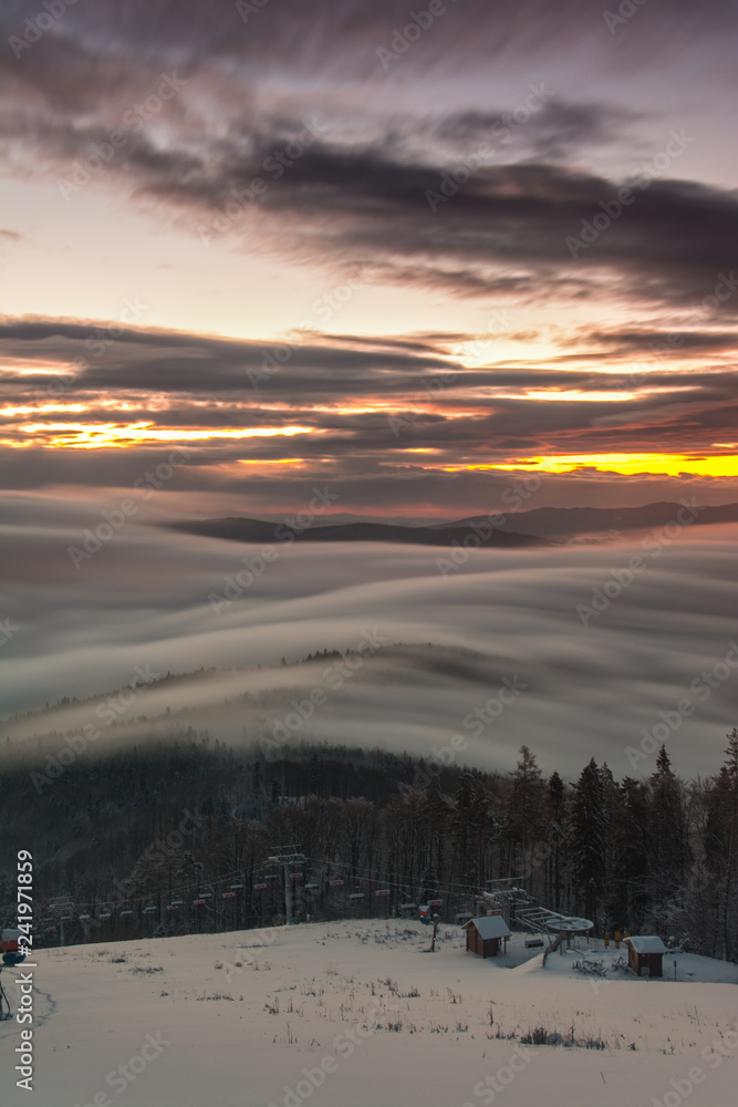 Wschód słońca Jaworzyna Krynicka,Beskid Sądecki.