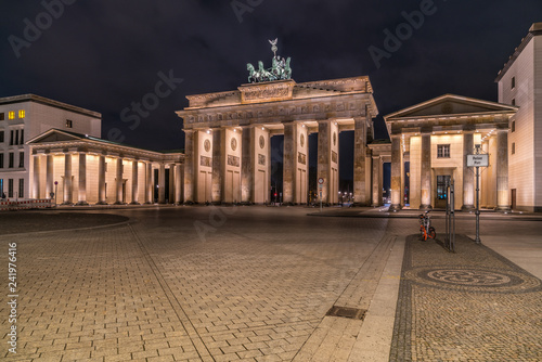 Pariser Platz vor dem Brandenburger Tor in Berlin