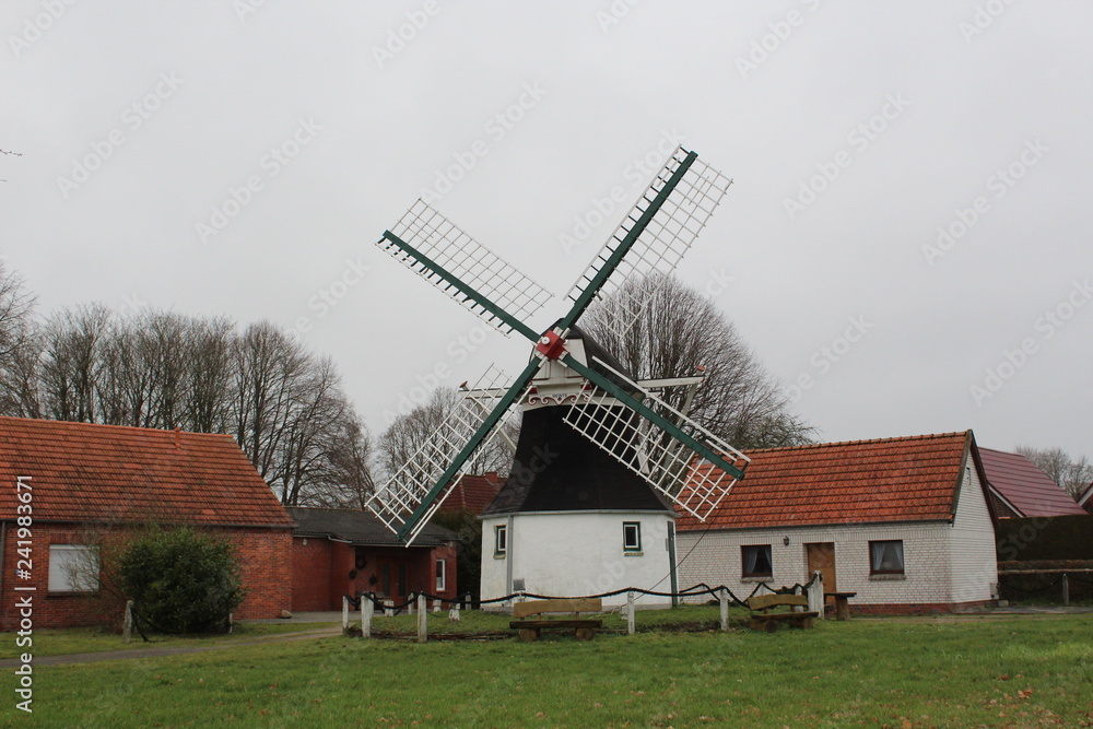Obraz premium a small mill