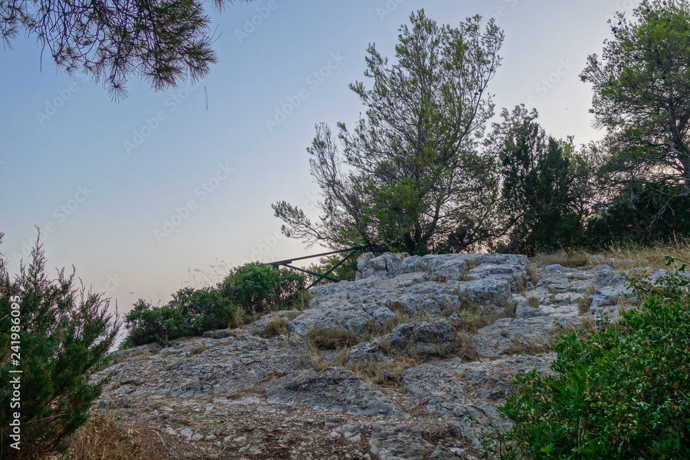 Wanderweg zur Steilküste der Kornaten