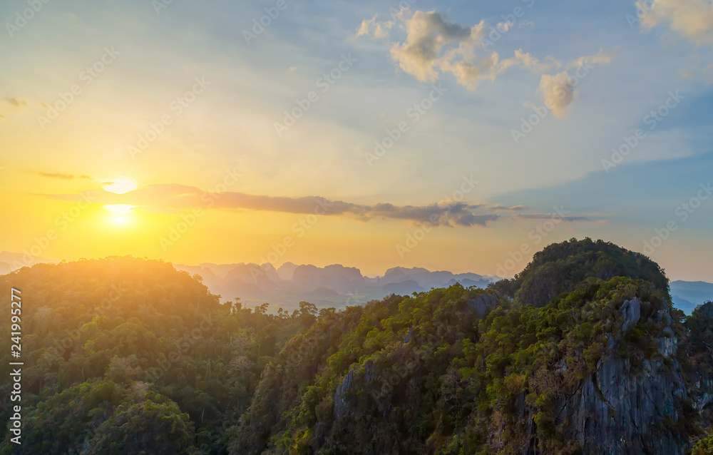 Fototapeta premium sunrise landscape tropical