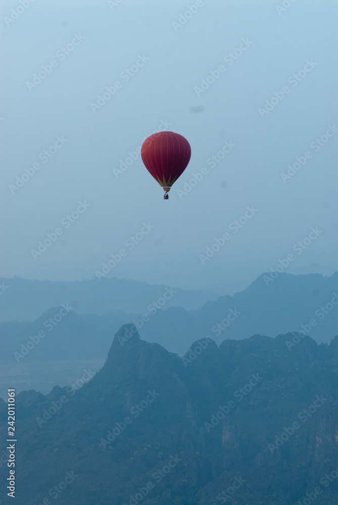 Fototapeta premium Hot air balloon