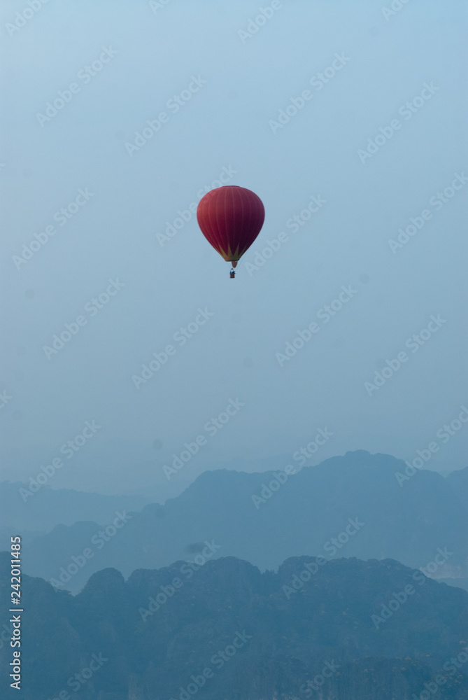 Fototapeta premium Hot air balloon