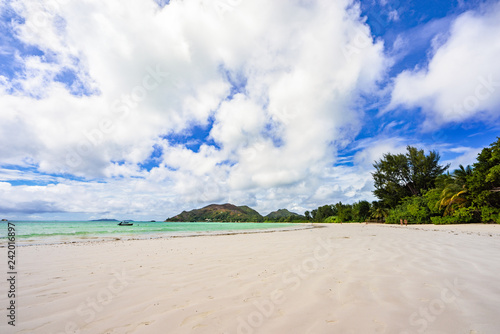 paradise beach on the seychelles 27