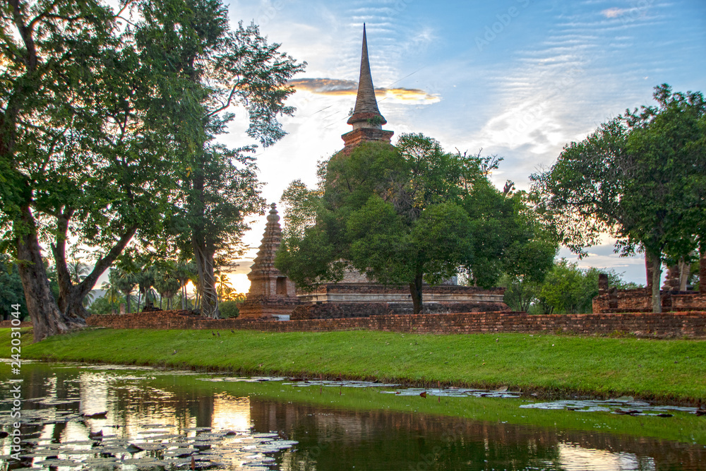 Sukhotai at sunset