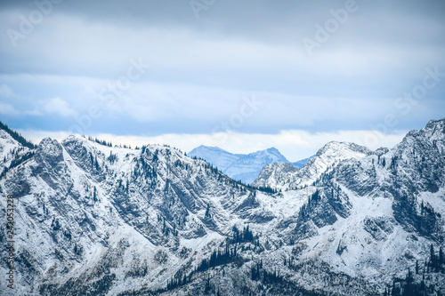 Mountaintop in Winter © Damien Richard
