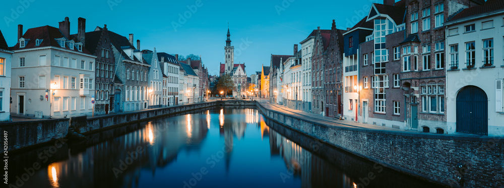 Naklejka premium Brugge city center at night, Flanders, Belgium