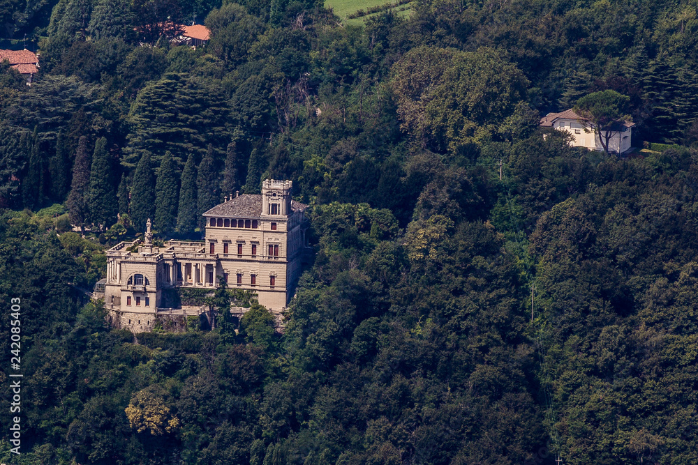 Beautifull building on Como lake