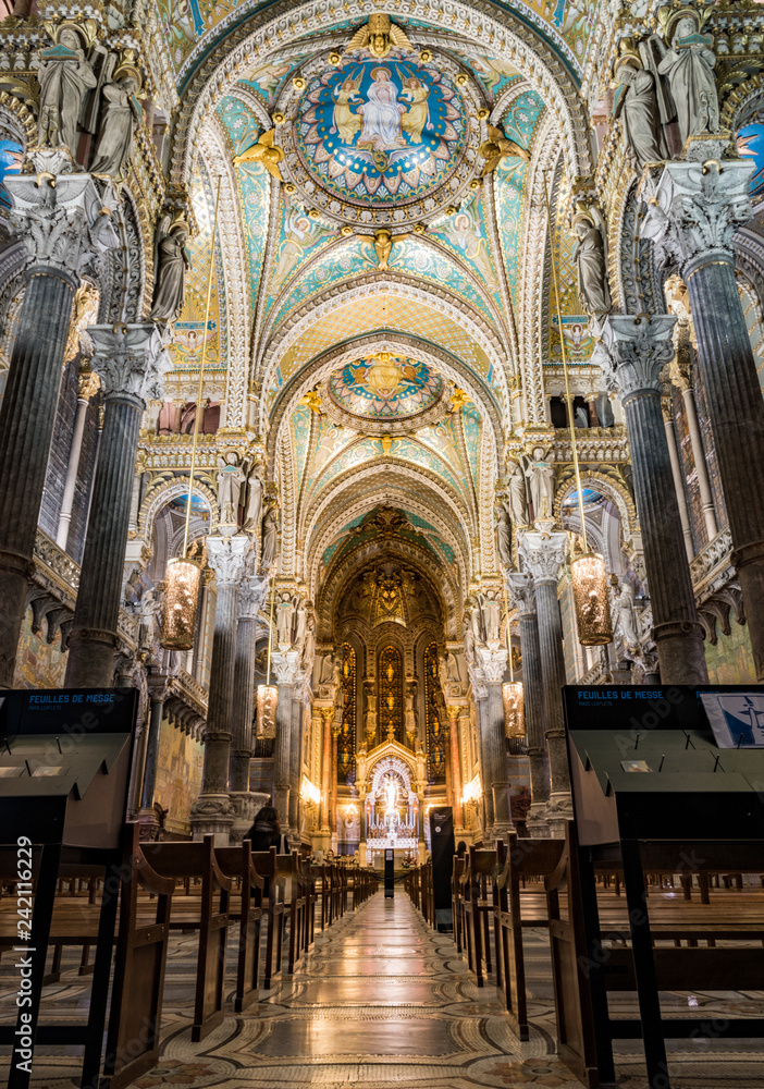 La majestueuse Basilique Notre Dame de Fourvière à Lyon