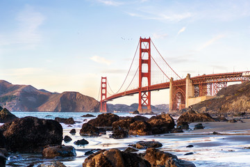 Canvas schilderij Golden Gate Bridge Marshalls Beach uitzicht Golden Gate  © juhrozian