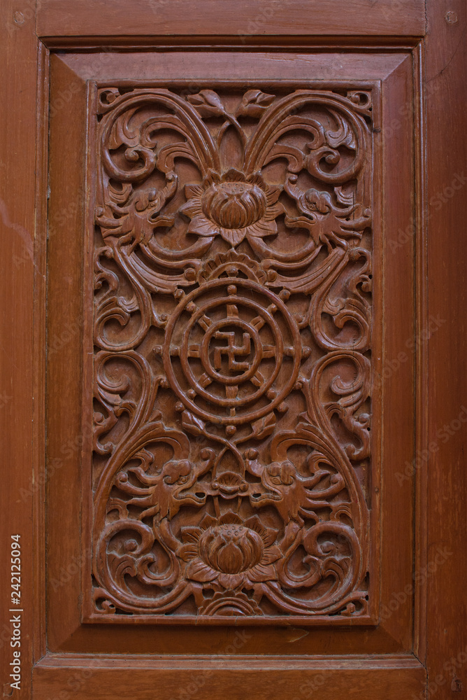 Carved wooden latticework with pattern of Chiness