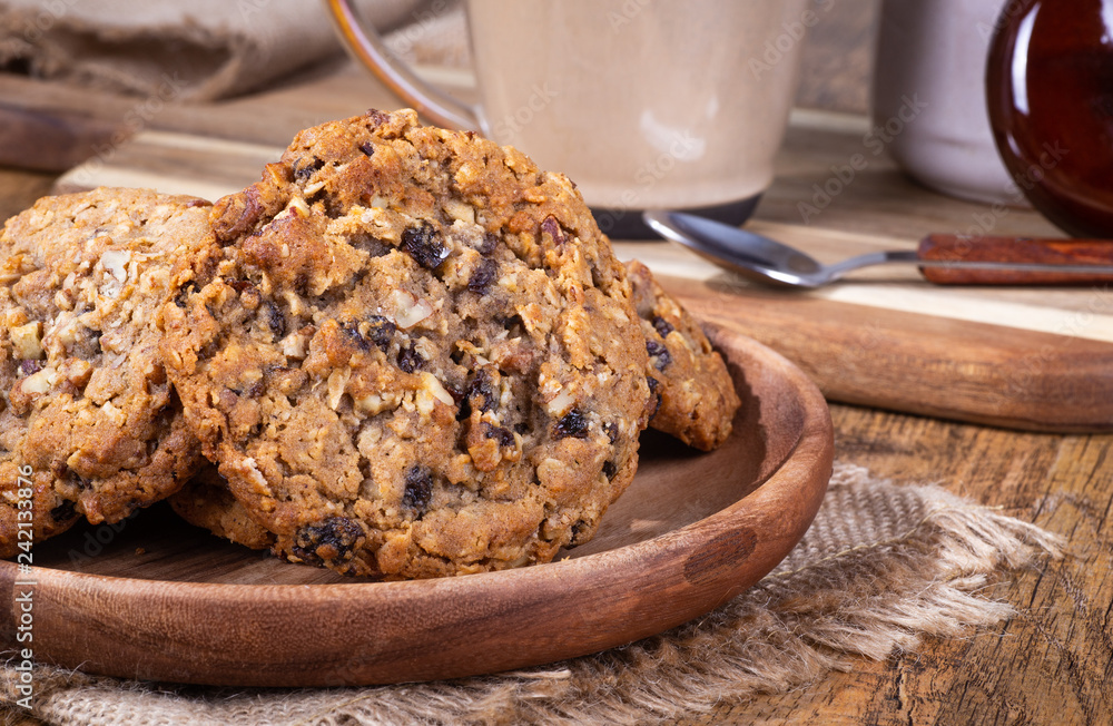 Fototapeta premium Plate of Oatmeal Raisin Nut Cookies