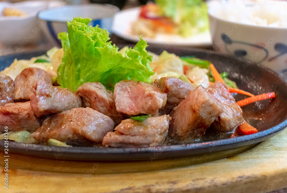 Japanese styled Diced Steak Served on a Hot Plate.