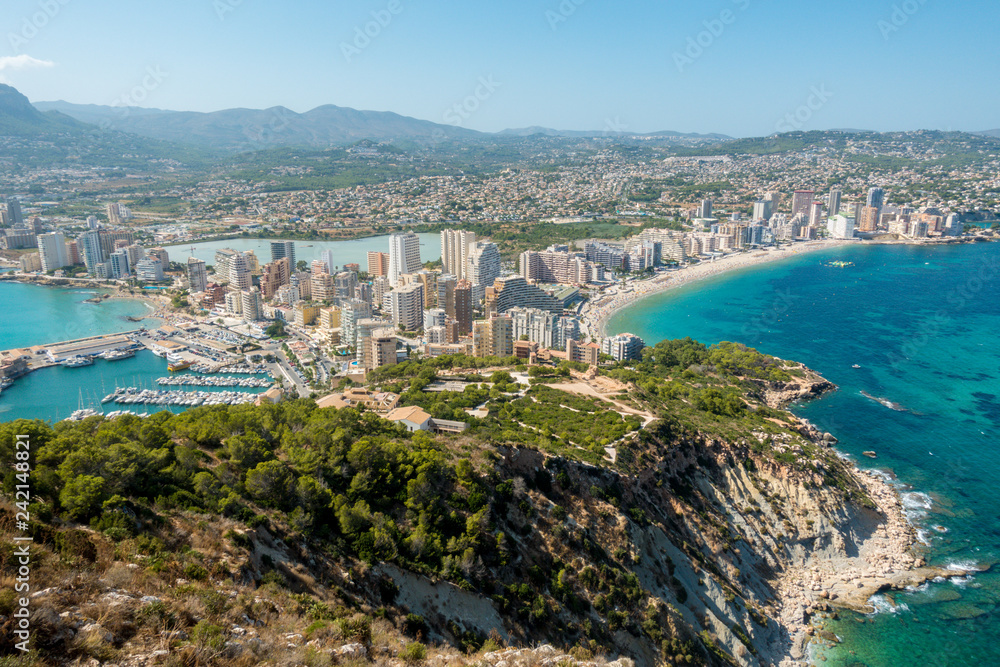Fototapeta premium calpe mountain view - city