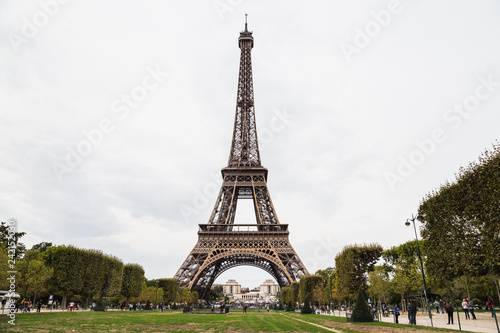 View of the Eiffel Tower in Paris, France © bluesnaps