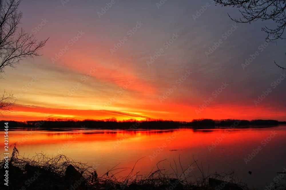 Obraz premium River sunrise