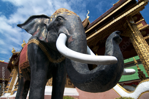 Black Elephant Statue in Chiang Mai's Wat Saen Muang Ma Luang © Marlon