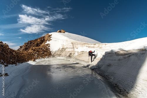 Mountain Tracking in The North Tyan-Shan