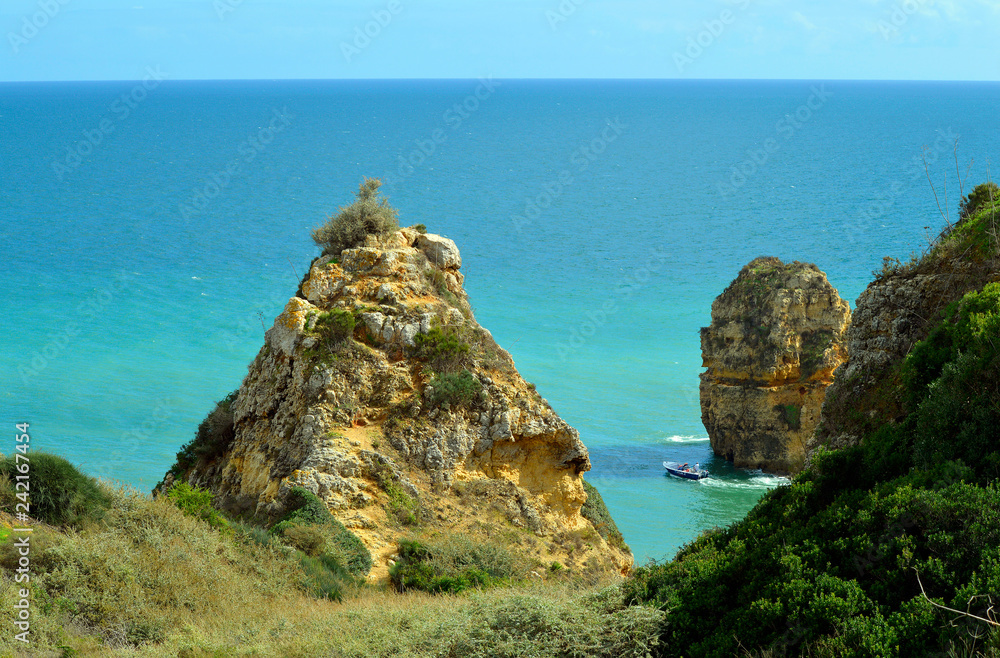 Fototapeta premium Ponta Da Piedade rock formation
