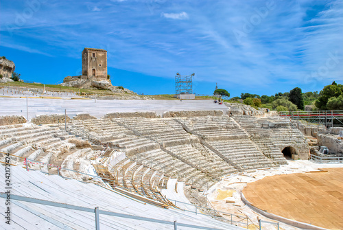 Arena del teatro greco di Siracusa photo