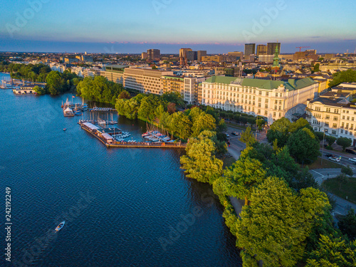 Hotel Atlantic Kempinski, Alster - Hamburg, Deutschland (Aerial)