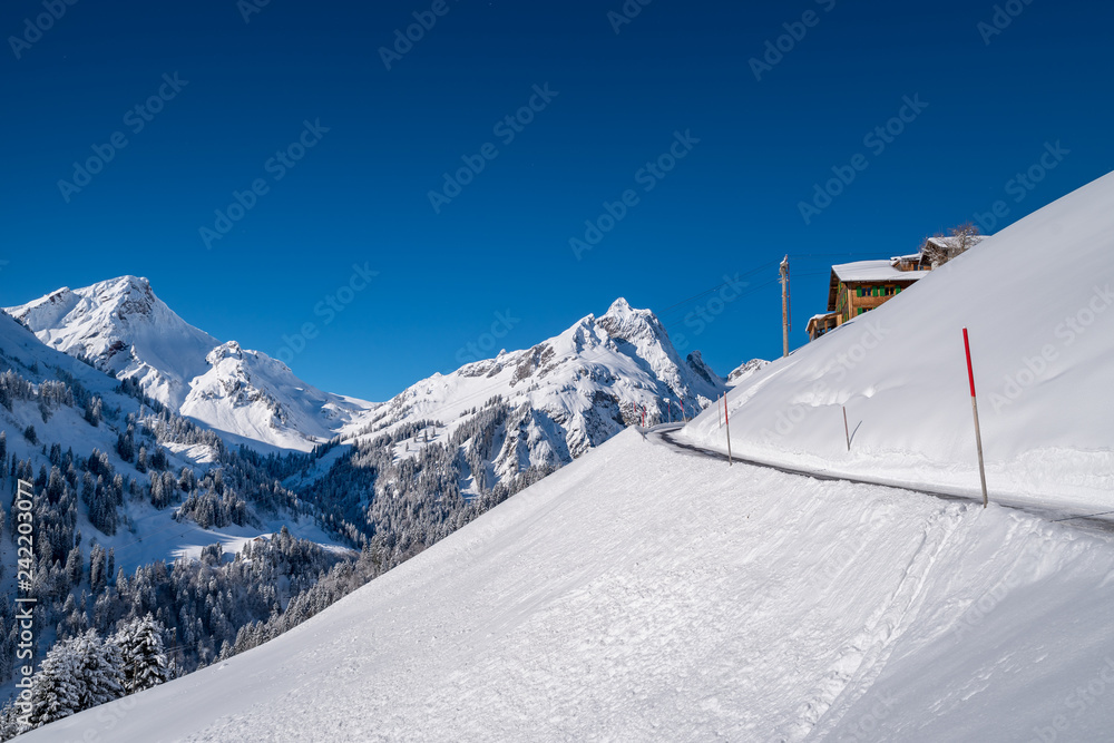 Winter im Vorarlberg. Oberhalb von Oberboden.