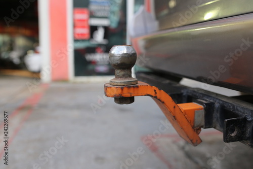 Car's tow bar design