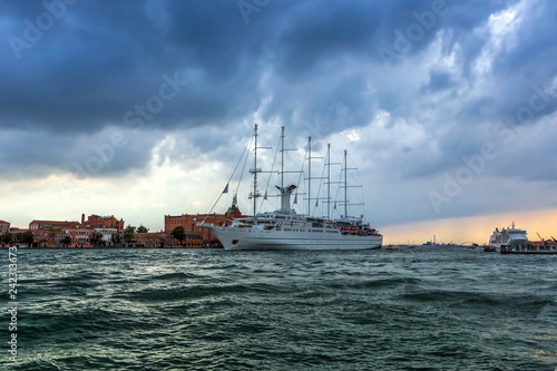 cruise ship leaving Venice harbour