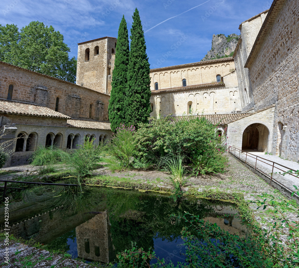 Abbatiale de Saint-Guilhem-le-Désert, Hérault, Languedoc-Roussillon, France