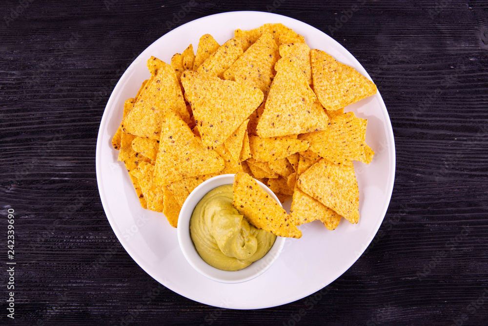 Triangular piles, move with mustard sauce Triangular piles, move with mustard sauce