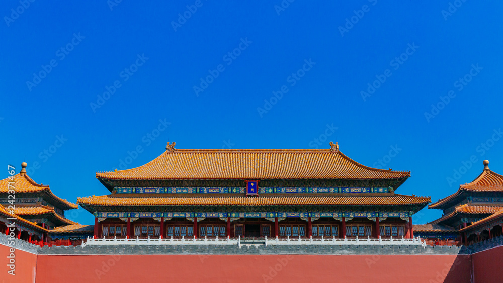 Fototapeta premium Meridian Gate of Forbidden City, under blue sky, in Beijing, China