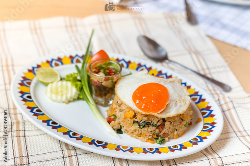 breakfast with fried rice and egg