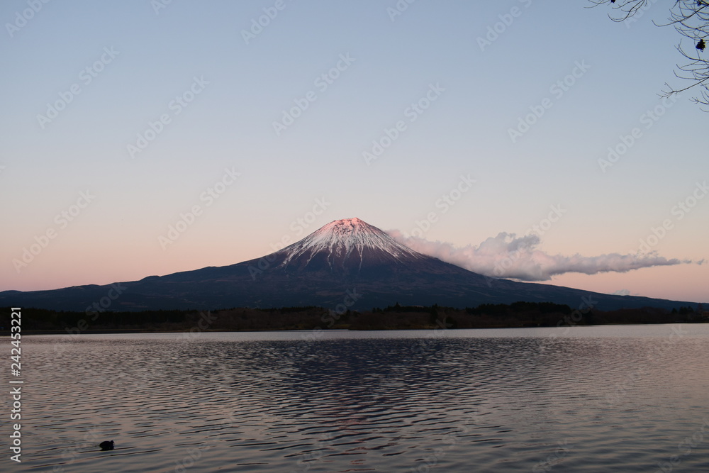 田貫湖からの夕焼けの富士山