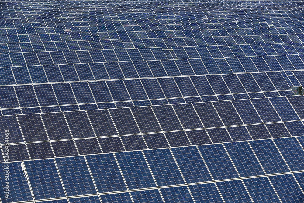 Solar photovoltaic panels and solar photovoltaic power generation systems Solar photovoltaic panels and solar photovoltaic power generation systems